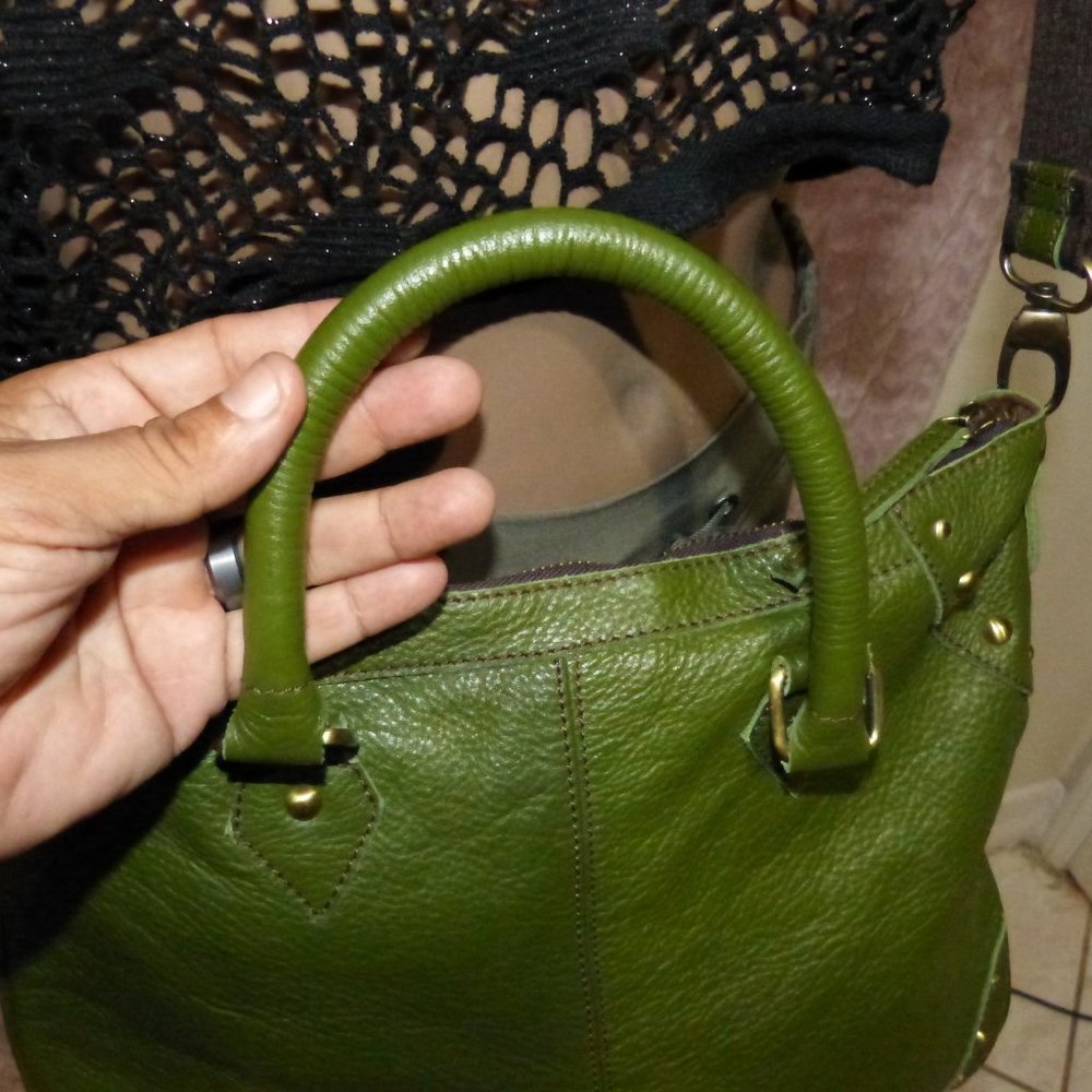 HANDMADE PEBBLED LEATHER CROSSBODY BAG..LIKE NEW - Picture 8 of 11